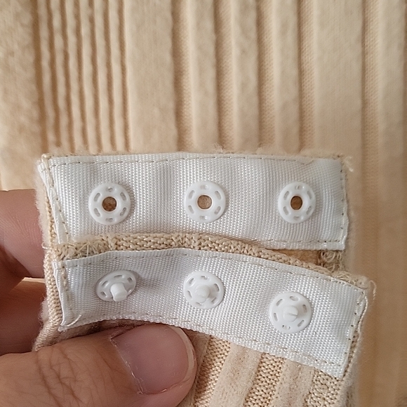 Cider Beige Ribbed Cutout Bodysuit Long Sleeve Bodycon Women’s Large - Picture 8 of 12